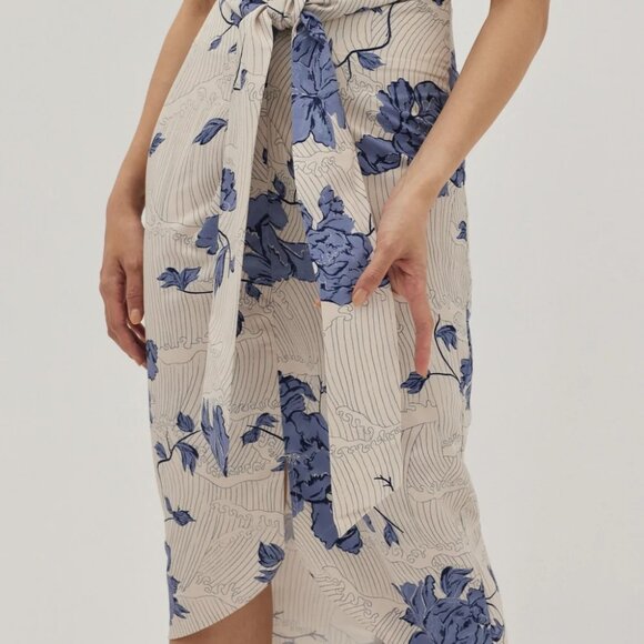 Love, Bonito Atasha Front Wrap Skirt in Prosperous Blooms - Picture 6 of 7